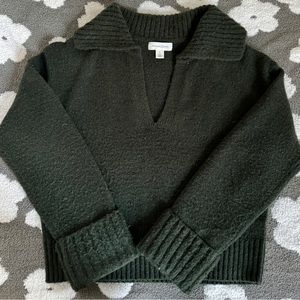 Chunky collared dark green sweater
